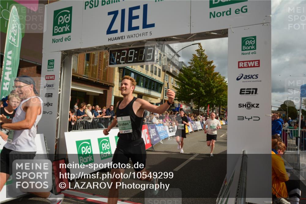 20.09.2026 - PSD Bank Halbmarathon LAZAROV Photography http://msf.ph/oto/10549299 20.09.2026 11:29:13 Ziel 1548, 1572, 2404, 2446, 2459, 2975, 4348 meine-sportfotos.de
