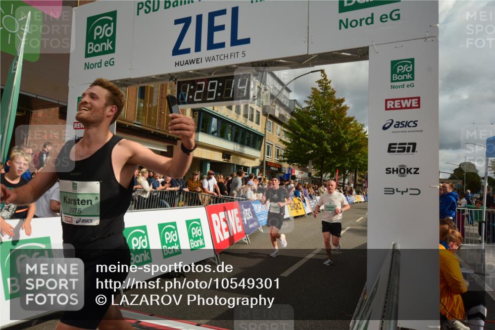 20.09.2026 - PSD Bank Halbmarathon LAZAROV Photography http://msf.ph/oto/10549301 20.09.2026 11:29:13 Ziel 1548, 1572, 2404, 2446, 2459, 2975, 4348 meine-sportfotos.de