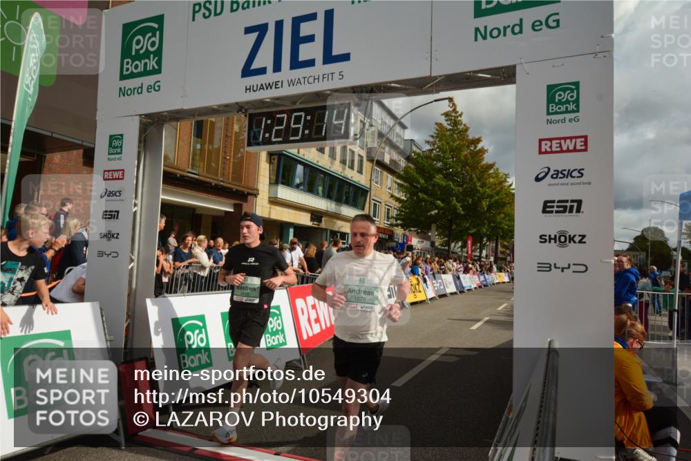 20.09.2026 - PSD Bank Halbmarathon LAZAROV Photography http://msf.ph/oto/10549304 20.09.2026 11:29:14 Ziel 1548, 1572, 2404, 2446, 2459, 2975, 4348 meine-sportfotos.de
