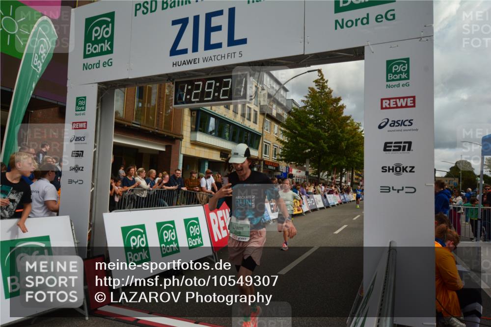 20.09.2026 - PSD Bank Halbmarathon LAZAROV Photography http://msf.ph/oto/10549307 20.09.2026 11:29:20 Ziel 1422, 1548, 1572, 2401, 2459, 2472, 3519, 4348, 4459 meine-sportfotos.de