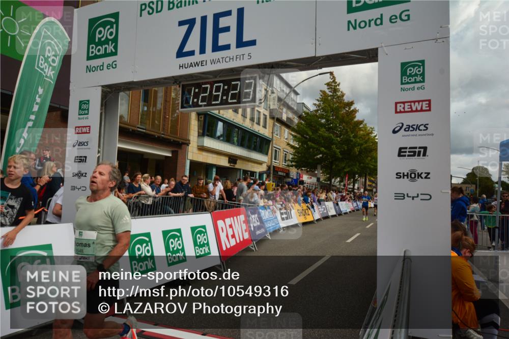20.09.2026 - PSD Bank Halbmarathon LAZAROV Photography http://msf.ph/oto/10549316 20.09.2026 11:29:22 Ziel 1422, 1548, 2401, 2472, 3519, 3729, 4348, 4459 meine-sportfotos.de