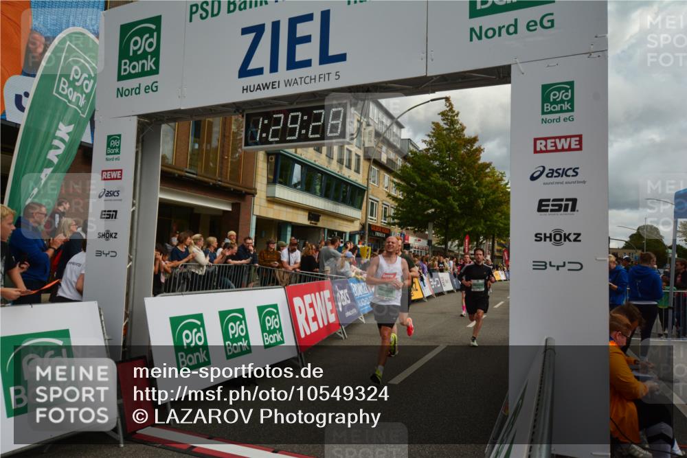 20.09.2026 - PSD Bank Halbmarathon LAZAROV Photography http://msf.ph/oto/10549324 20.09.2026 11:29:28 Ziel 1413, 1422, 1548, 2181, 2401, 2472, 3138, 3420, 3519, 3699, 3707, 3729, 4459 meine-sportfotos.de