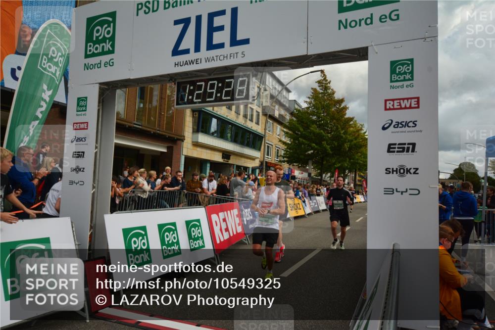 20.09.2026 - PSD Bank Halbmarathon LAZAROV Photography http://msf.ph/oto/10549325 20.09.2026 11:29:28 Ziel 1413, 1422, 1548, 2181, 2401, 2472, 3138, 3420, 3519, 3699, 3707, 3729, 4459 meine-sportfotos.de