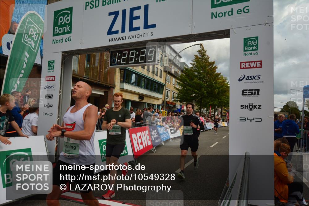 20.09.2026 - PSD Bank Halbmarathon LAZAROV Photography http://msf.ph/oto/10549328 20.09.2026 11:29:29 Ziel 1413, 1422, 2181, 2401, 2472, 3138, 3420, 3519, 3699, 3707, 3729, 4459 meine-sportfotos.de