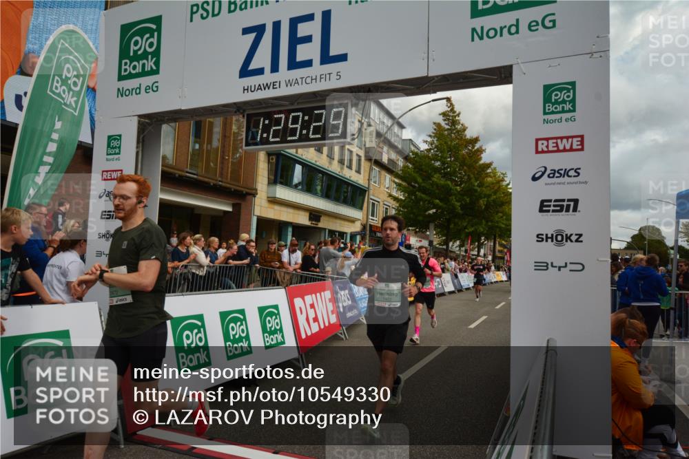 20.09.2026 - PSD Bank Halbmarathon LAZAROV Photography http://msf.ph/oto/10549330 20.09.2026 11:29:29 Ziel 1413, 1422, 2181, 2401, 2472, 3138, 3420, 3519, 3699, 3707, 3729, 4459 meine-sportfotos.de