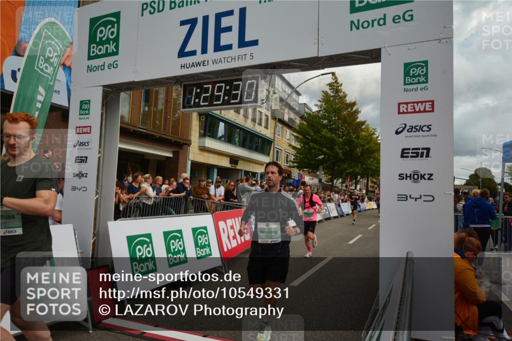 20.09.2026 - PSD Bank Halbmarathon LAZAROV Photography http://msf.ph/oto/10549331 20.09.2026 11:29:29 Ziel 1413, 1422, 2181, 2401, 2472, 3138, 3420, 3519, 3699, 3707, 3729, 4459 meine-sportfotos.de