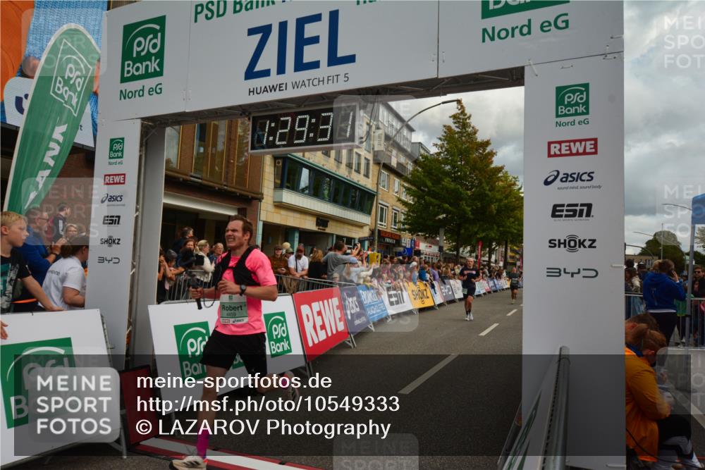 20.09.2026 - PSD Bank Halbmarathon LAZAROV Photography http://msf.ph/oto/10549333 20.09.2026 11:29:30 Ziel 1413, 1422, 2181, 2401, 2472, 3138, 3420, 3519, 3699, 3707, 3729, 4459 meine-sportfotos.de