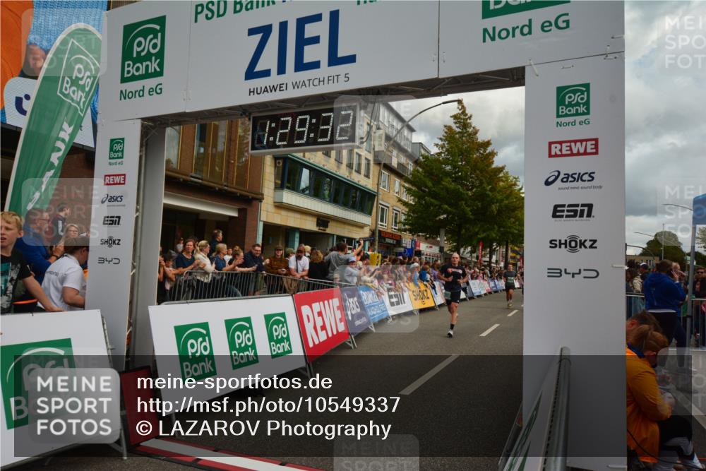 20.09.2026 - PSD Bank Halbmarathon LAZAROV Photography http://msf.ph/oto/10549337 20.09.2026 11:29:31 Ziel 1413, 1422, 2181, 2401, 2472, 3138, 3420, 3519, 3699, 3707, 3729, 4459 meine-sportfotos.de