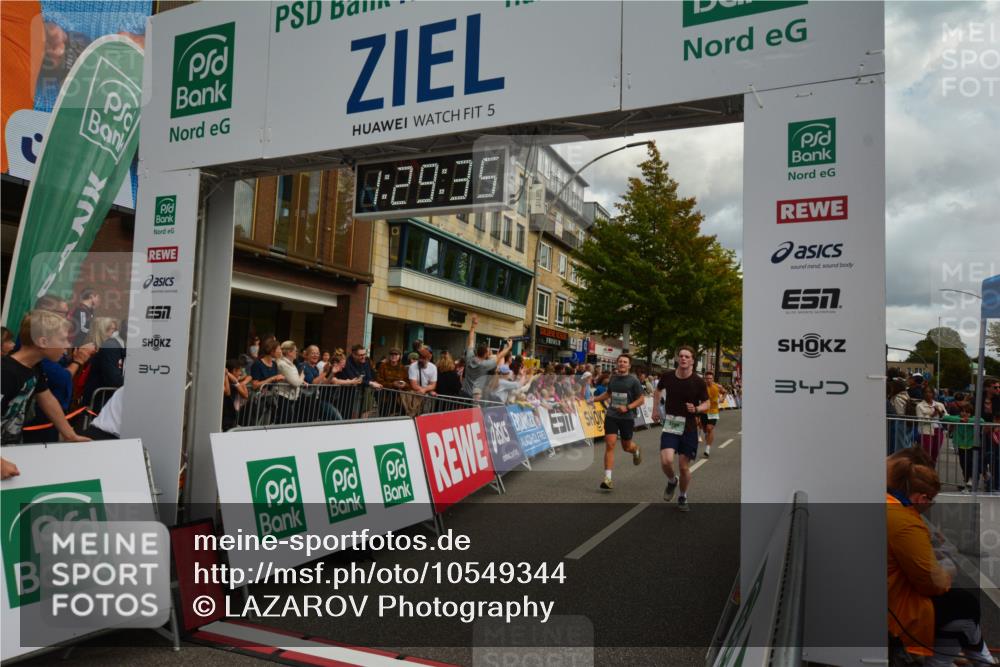 20.09.2026 - PSD Bank Halbmarathon LAZAROV Photography http://msf.ph/oto/10549344 20.09.2026 11:29:34 Ziel 1413, 1422, 2181, 2323, 2401, 2472, 3138, 3420, 3699, 3707, 3729, 3856, 4459, 4560 meine-sportfotos.de