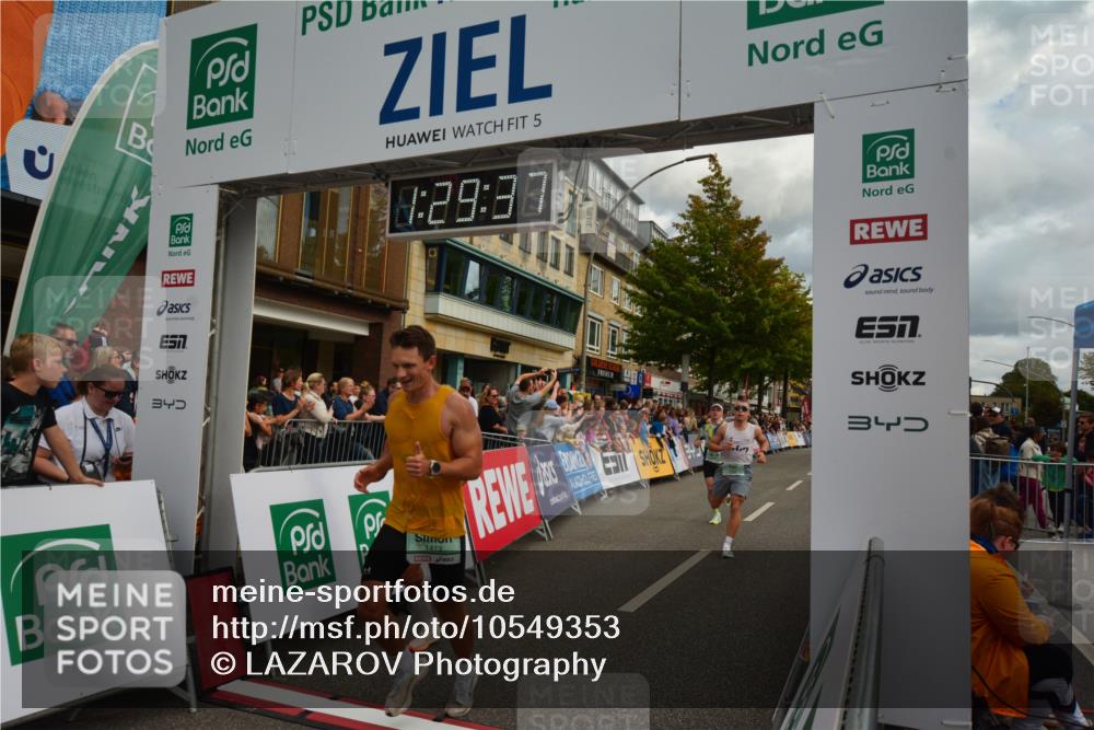 20.09.2026 - PSD Bank Halbmarathon LAZAROV Photography http://msf.ph/oto/10549353 20.09.2026 11:29:37 Ziel 1413, 2181, 2323, 3138, 3420, 3699, 3707, 3729, 3856, 4459, 4560 meine-sportfotos.de