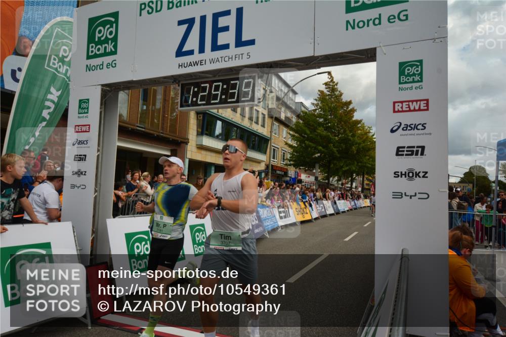 20.09.2026 - PSD Bank Halbmarathon LAZAROV Photography http://msf.ph/oto/10549361 20.09.2026 11:29:38 Ziel 1413, 2181, 2323, 3138, 3420, 3699, 3707, 3729, 3856, 4560 meine-sportfotos.de