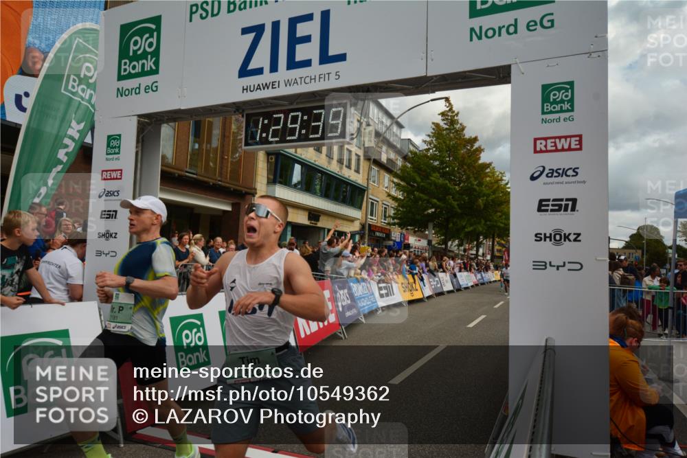 20.09.2026 - PSD Bank Halbmarathon LAZAROV Photography http://msf.ph/oto/10549362 20.09.2026 11:29:39 Ziel 1413, 2181, 2323, 3138, 3420, 3699, 3707, 3729, 3856, 4560 meine-sportfotos.de