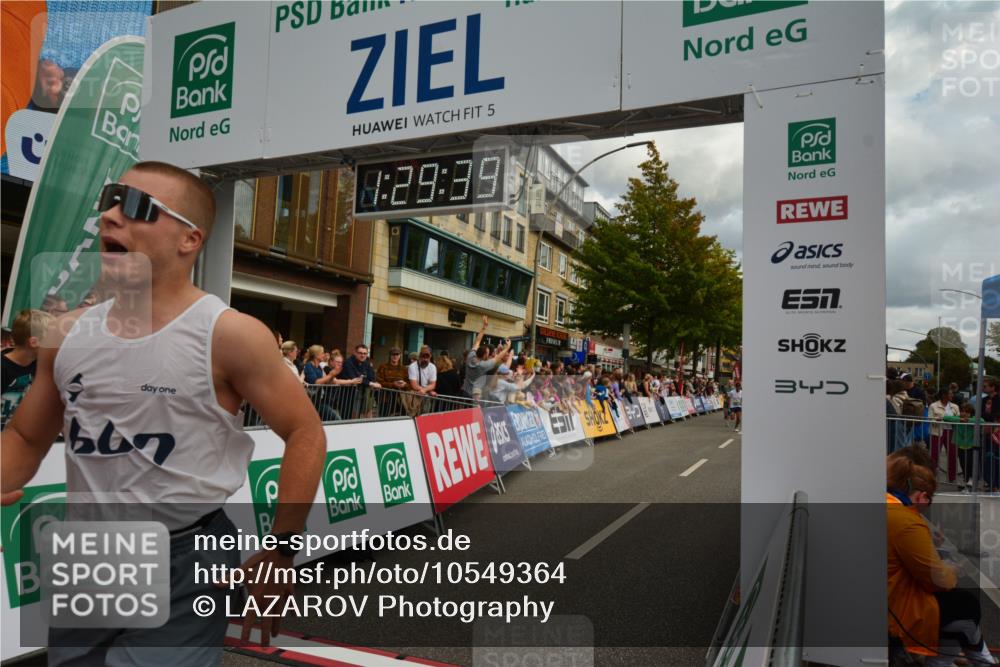 20.09.2026 - PSD Bank Halbmarathon LAZAROV Photography http://msf.ph/oto/10549364 20.09.2026 11:29:39 Ziel 1413, 2181, 2323, 3138, 3420, 3699, 3707, 3729, 3856, 4560 meine-sportfotos.de