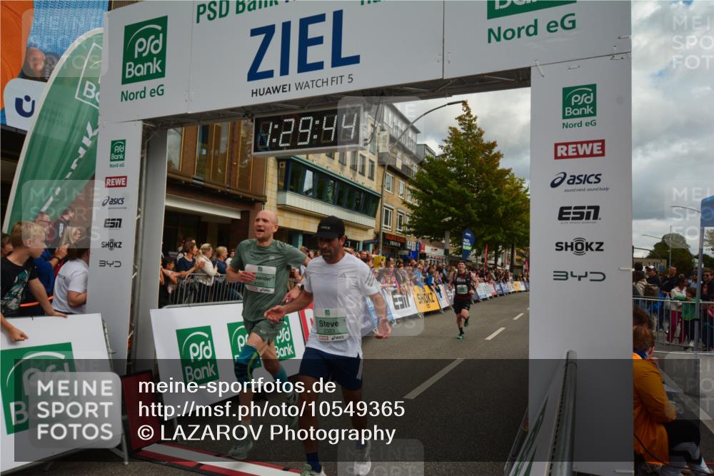 20.09.2026 - PSD Bank Halbmarathon LAZAROV Photography http://msf.ph/oto/10549365 20.09.2026 11:29:44 Ziel 2181, 2323, 3707, 3856, 4112, 4560 meine-sportfotos.de