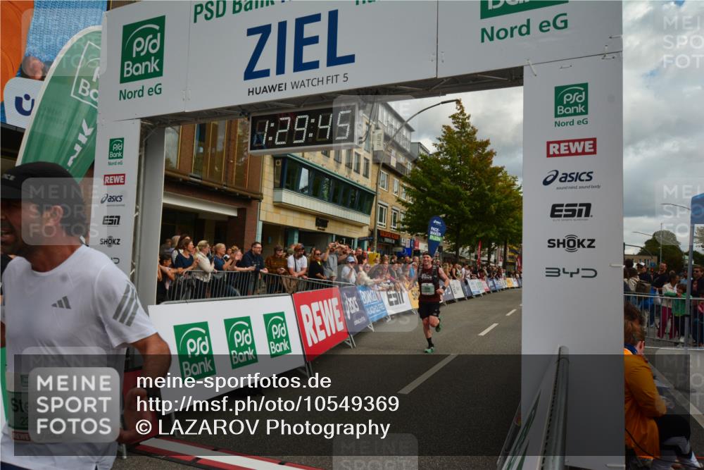 20.09.2026 - PSD Bank Halbmarathon LAZAROV Photography http://msf.ph/oto/10549369 20.09.2026 11:29:44 Ziel 2181, 2323, 3707, 3856, 4112, 4560 meine-sportfotos.de