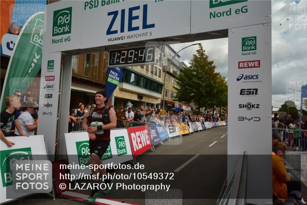 20.09.2026 - PSD Bank Halbmarathon LAZAROV Photography http://msf.ph/oto/10549372 20.09.2026 11:29:46 Ziel 2323, 3856, 4112, 4560 meine-sportfotos.de