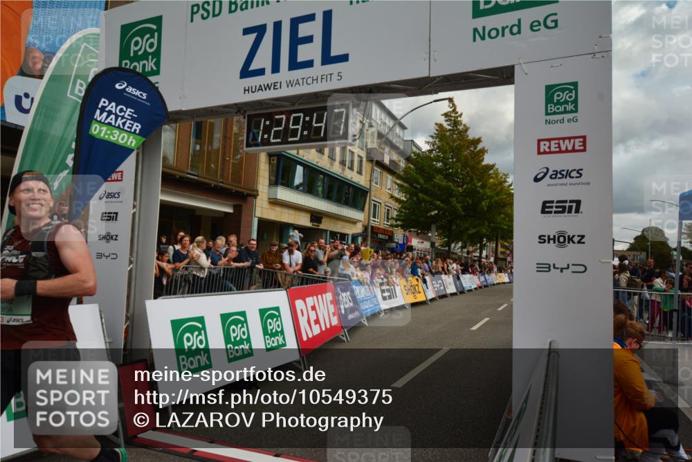 20.09.2026 - PSD Bank Halbmarathon LAZAROV Photography http://msf.ph/oto/10549375 20.09.2026 11:29:46 Ziel 2323, 3856, 4112, 4560 meine-sportfotos.de