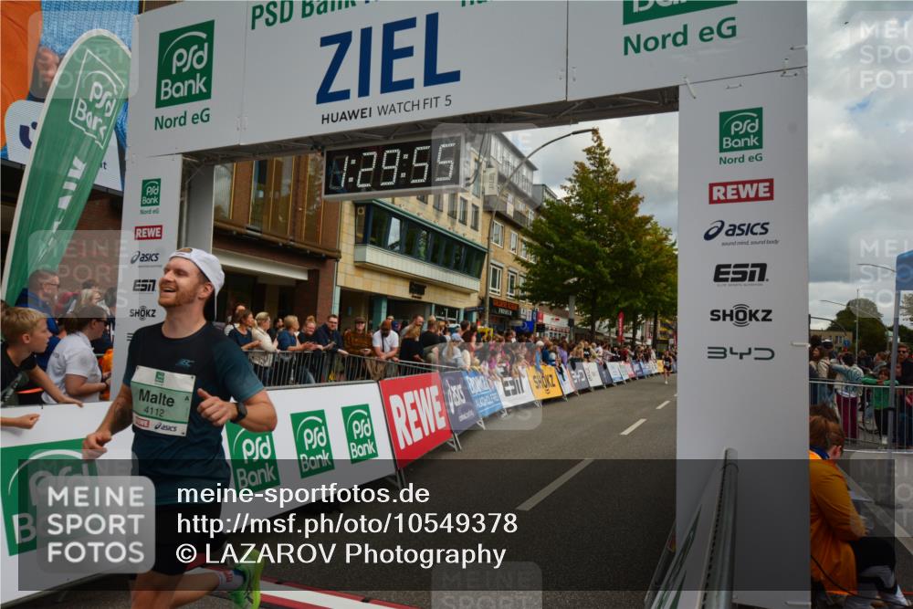20.09.2026 - PSD Bank Halbmarathon LAZAROV Photography http://msf.ph/oto/10549378 20.09.2026 11:29:55 Ziel 2751, 3177, 3591, 4112 meine-sportfotos.de