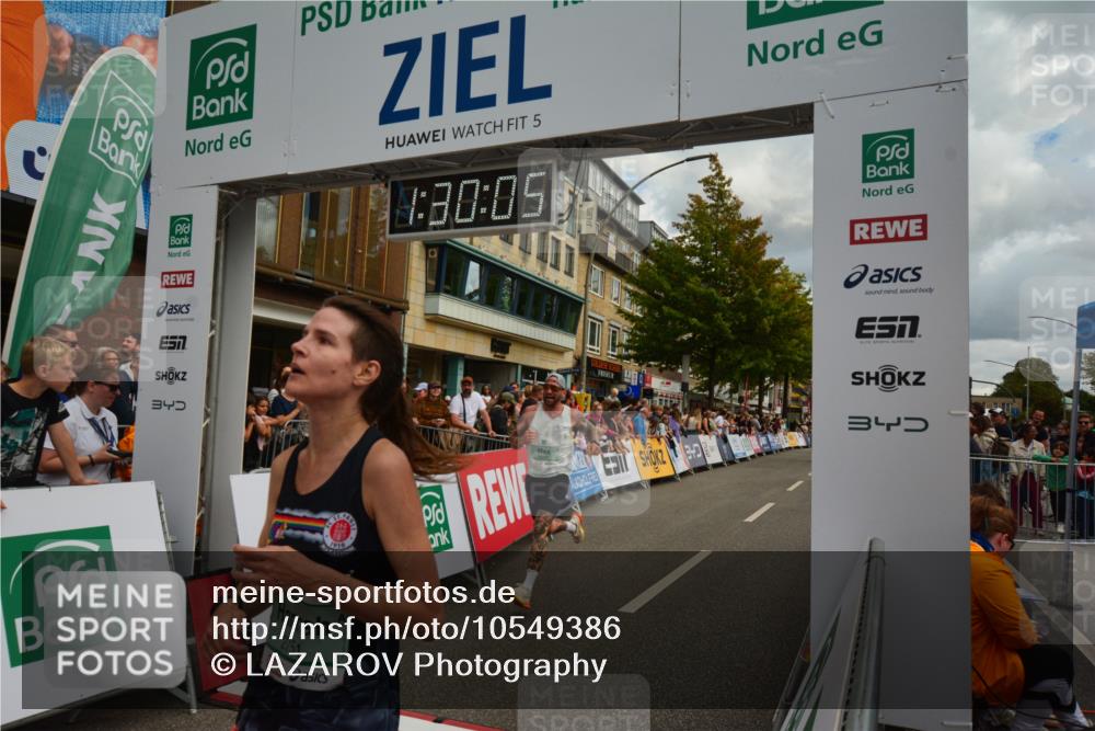 20.09.2026 - PSD Bank Halbmarathon LAZAROV Photography http://msf.ph/oto/10549386 20.09.2026 11:30:05 Ziel 2751, 3177, 3238, 3591, 4141 meine-sportfotos.de