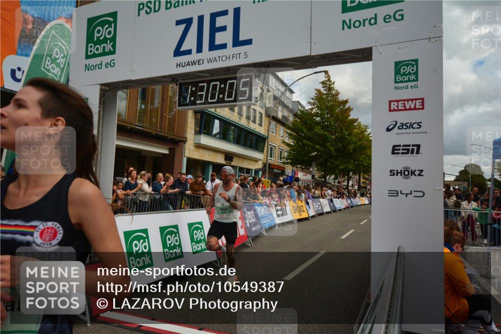 20.09.2026 - PSD Bank Halbmarathon LAZAROV Photography http://msf.ph/oto/10549387 20.09.2026 11:30:05 Ziel 2751, 3177, 3238, 3591, 4141 meine-sportfotos.de