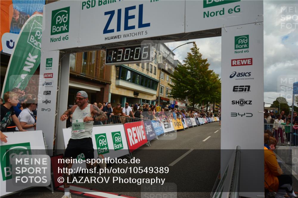 20.09.2026 - PSD Bank Halbmarathon LAZAROV Photography http://msf.ph/oto/10549389 20.09.2026 11:30:05 Ziel 2751, 3177, 3238, 3591, 4141 meine-sportfotos.de