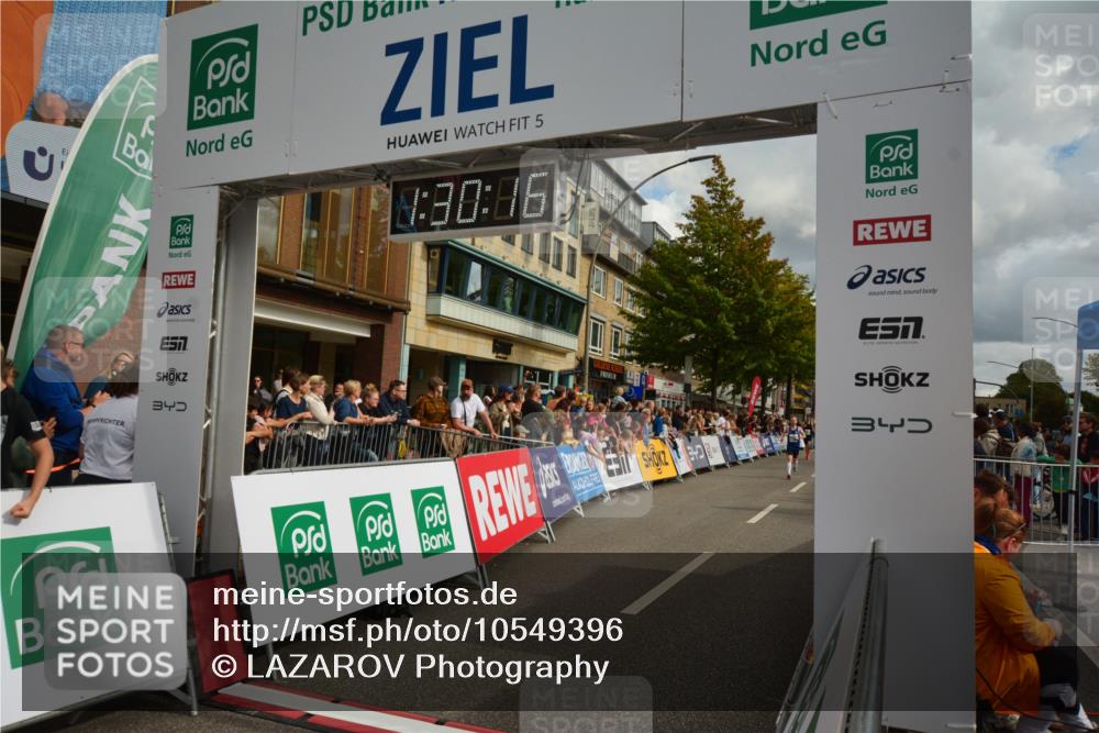 20.09.2026 - PSD Bank Halbmarathon LAZAROV Photography http://msf.ph/oto/10549396 20.09.2026 11:30:16 Ziel 2240, 2360, 2369, 3119, 3238, 4141 meine-sportfotos.de