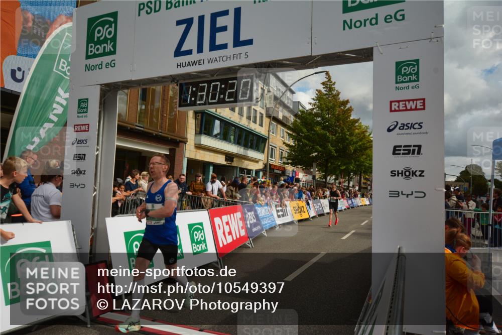 20.09.2026 - PSD Bank Halbmarathon LAZAROV Photography http://msf.ph/oto/10549397 20.09.2026 11:30:20 Ziel 1246, 2240, 2360, 2369, 3119, 3238 meine-sportfotos.de