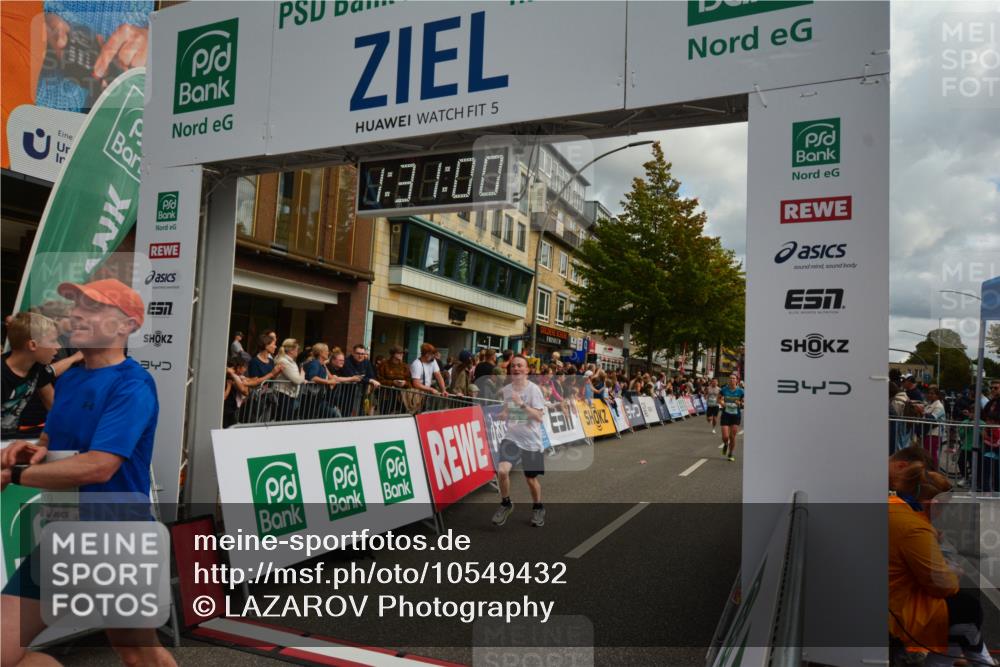20.09.2026 - PSD Bank Halbmarathon LAZAROV Photography http://msf.ph/oto/10549432 20.09.2026 11:30:59 Ziel 1135, 1639, 1724, 3009, 3448, 4113, 4232, 4504, 4505 meine-sportfotos.de
