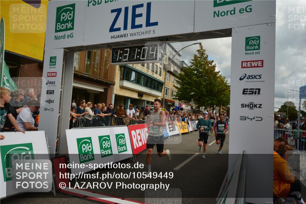 20.09.2026 - PSD Bank Halbmarathon LAZAROV Photography http://msf.ph/oto/10549449 20.09.2026 11:31:03 Ziel 1135, 1639, 1724, 3009, 3448, 4113, 4232, 4504 meine-sportfotos.de