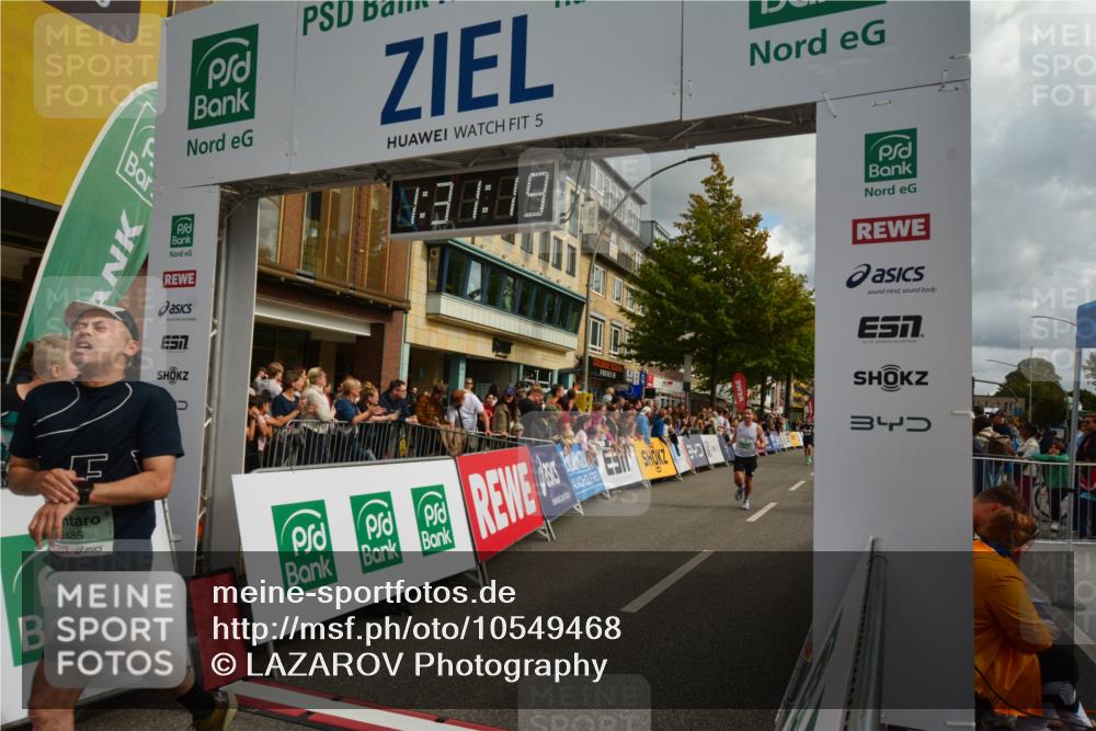20.09.2026 - PSD Bank Halbmarathon LAZAROV Photography http://msf.ph/oto/10549468 20.09.2026 11:31:19 Ziel 2485, 3198, 3360, 4527, 4664 meine-sportfotos.de