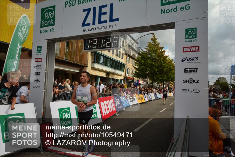 20.09.2026 - PSD Bank Halbmarathon LAZAROV Photography http://msf.ph/oto/10549471 20.09.2026 11:31:21 Ziel 2485, 3198, 3360, 3899, 4527, 4664 meine-sportfotos.de
