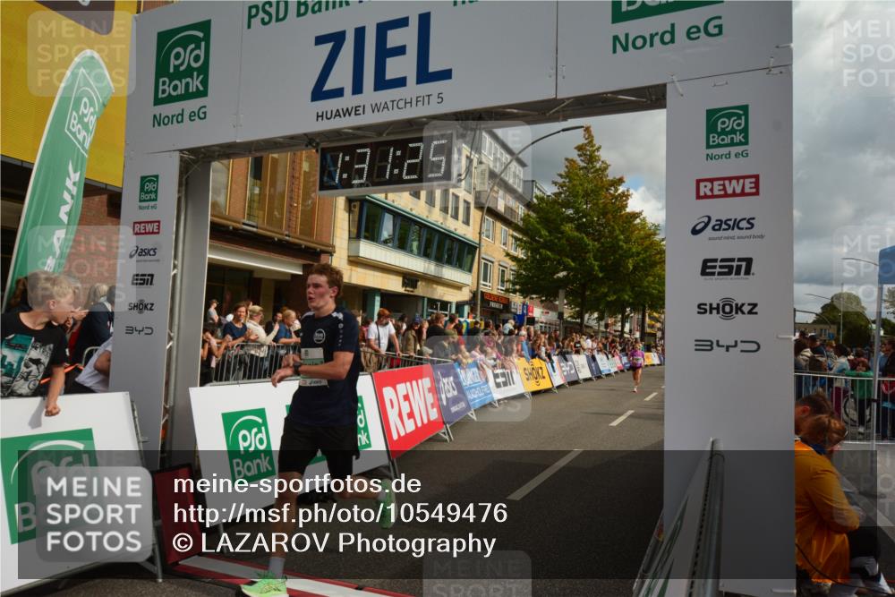 20.09.2026 - PSD Bank Halbmarathon LAZAROV Photography http://msf.ph/oto/10549476 20.09.2026 11:31:25 Ziel 2485, 3198, 3360, 3899, 4527, 4664 meine-sportfotos.de