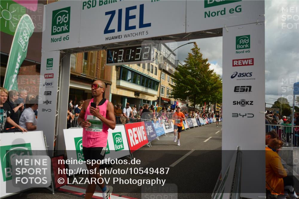 20.09.2026 - PSD Bank Halbmarathon LAZAROV Photography http://msf.ph/oto/10549487 20.09.2026 11:31:32 Ziel 2378, 3198, 3317, 3393, 3899, 4177, 4567, 4664 meine-sportfotos.de
