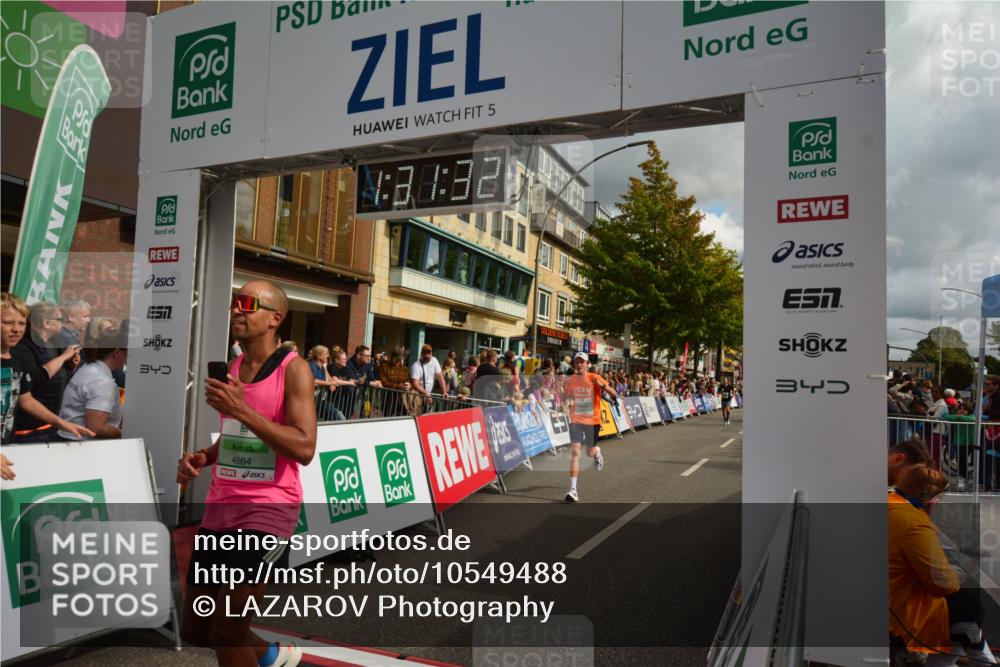 20.09.2026 - PSD Bank Halbmarathon LAZAROV Photography http://msf.ph/oto/10549488 20.09.2026 11:31:32 Ziel 2378, 3198, 3317, 3393, 3899, 4177, 4567, 4664 meine-sportfotos.de