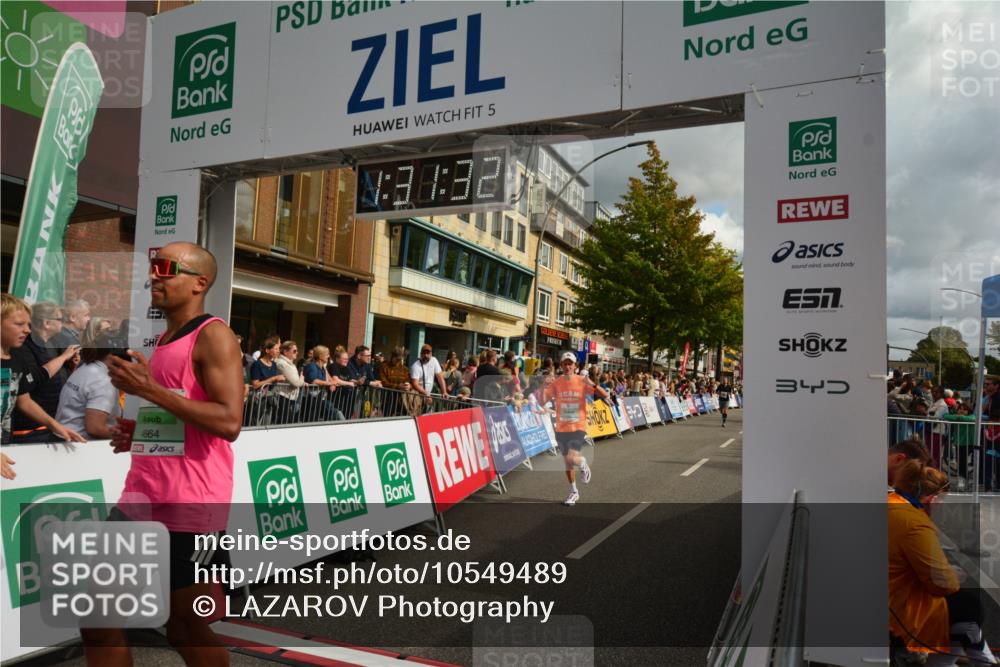 20.09.2026 - PSD Bank Halbmarathon LAZAROV Photography http://msf.ph/oto/10549489 20.09.2026 11:31:32 Ziel 2378, 3198, 3317, 3393, 3899, 4177, 4567, 4664 meine-sportfotos.de