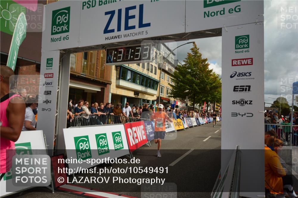 20.09.2026 - PSD Bank Halbmarathon LAZAROV Photography http://msf.ph/oto/10549491 20.09.2026 11:31:32 Ziel 2378, 3198, 3317, 3393, 3899, 4177, 4567, 4664 meine-sportfotos.de