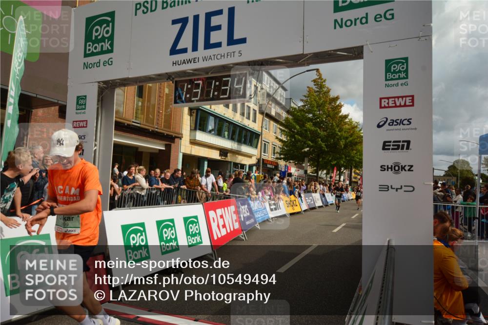 20.09.2026 - PSD Bank Halbmarathon LAZAROV Photography http://msf.ph/oto/10549494 20.09.2026 11:31:33 Ziel 2378, 3198, 3317, 3393, 3899, 4177, 4567, 4664 meine-sportfotos.de