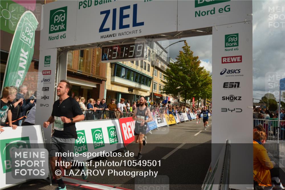 20.09.2026 - PSD Bank Halbmarathon LAZAROV Photography http://msf.ph/oto/10549501 20.09.2026 11:31:38 Ziel 2378, 3230, 3317, 3393, 3721, 3899, 4177, 4567, 4573 meine-sportfotos.de
