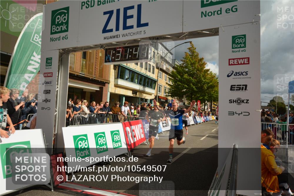 20.09.2026 - PSD Bank Halbmarathon LAZAROV Photography http://msf.ph/oto/10549507 20.09.2026 11:31:40 Ziel 2378, 3230, 3317, 3393, 3721, 4177, 4567, 4573 meine-sportfotos.de