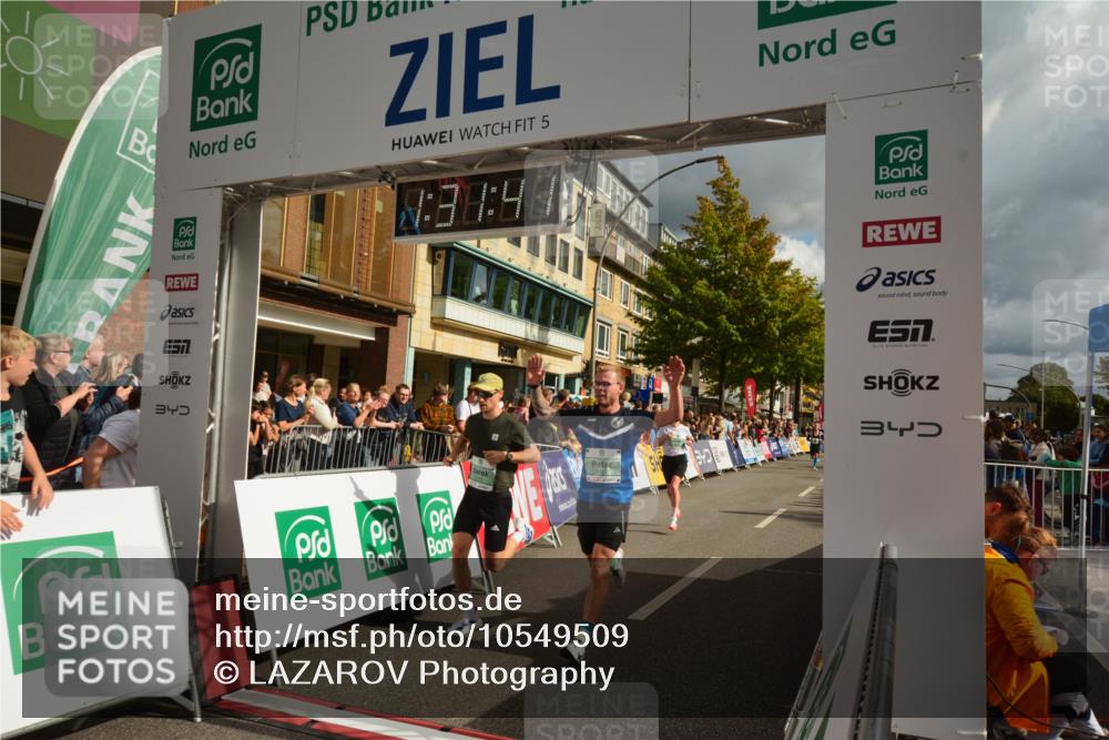 20.09.2026 - PSD Bank Halbmarathon LAZAROV Photography http://msf.ph/oto/10549509 20.09.2026 11:31:40 Ziel 2378, 3230, 3317, 3393, 3721, 4177, 4567, 4573 meine-sportfotos.de