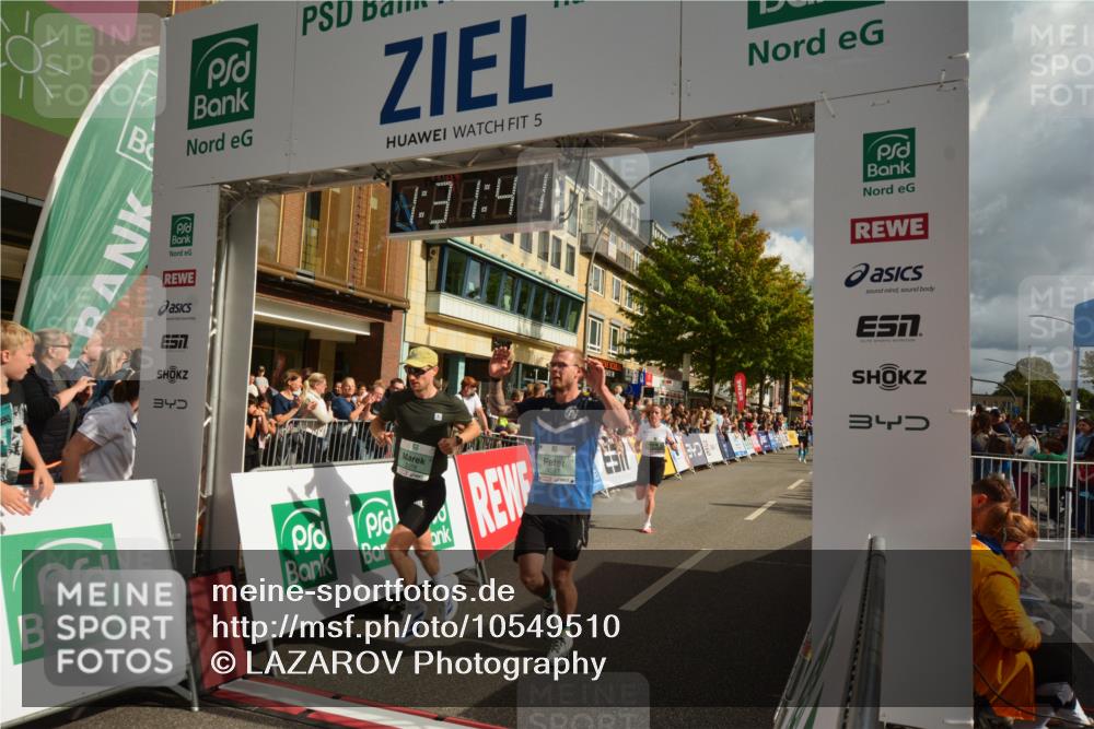 20.09.2026 - PSD Bank Halbmarathon LAZAROV Photography http://msf.ph/oto/10549510 20.09.2026 11:31:40 Ziel 2378, 3230, 3317, 3393, 3721, 4177, 4567, 4573 meine-sportfotos.de