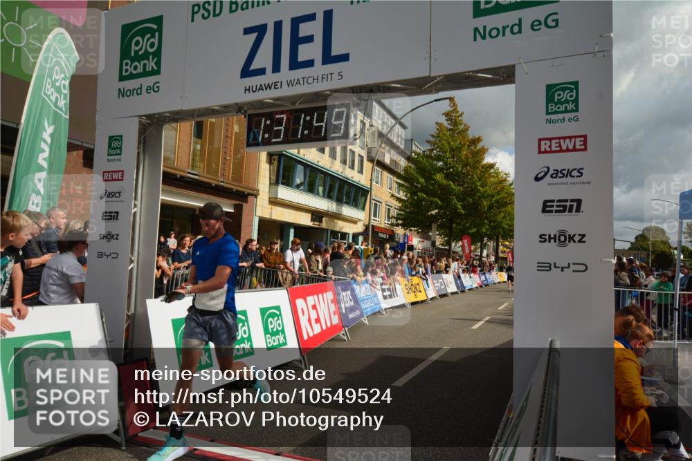 20.09.2026 - PSD Bank Halbmarathon LAZAROV Photography http://msf.ph/oto/10549524 20.09.2026 11:31:49 Ziel 3230, 3340, 3721, 4573 meine-sportfotos.de