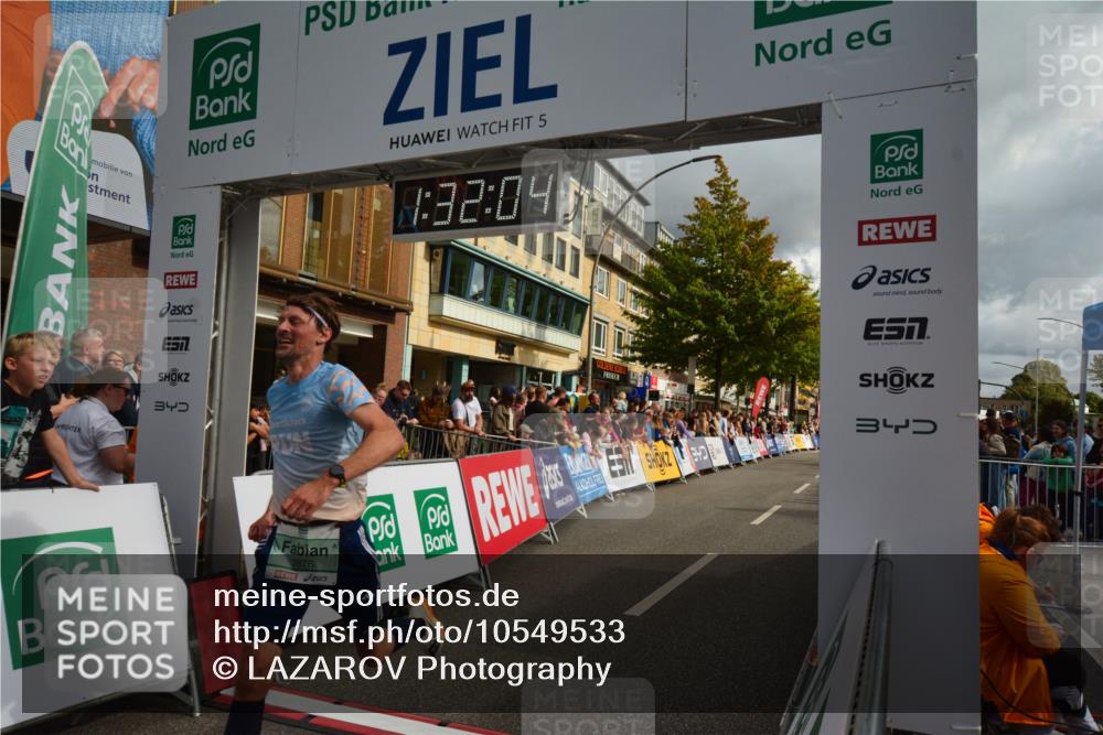 20.09.2026 - PSD Bank Halbmarathon LAZAROV Photography http://msf.ph/oto/10549533 20.09.2026 11:32:03 Ziel 3876 meine-sportfotos.de