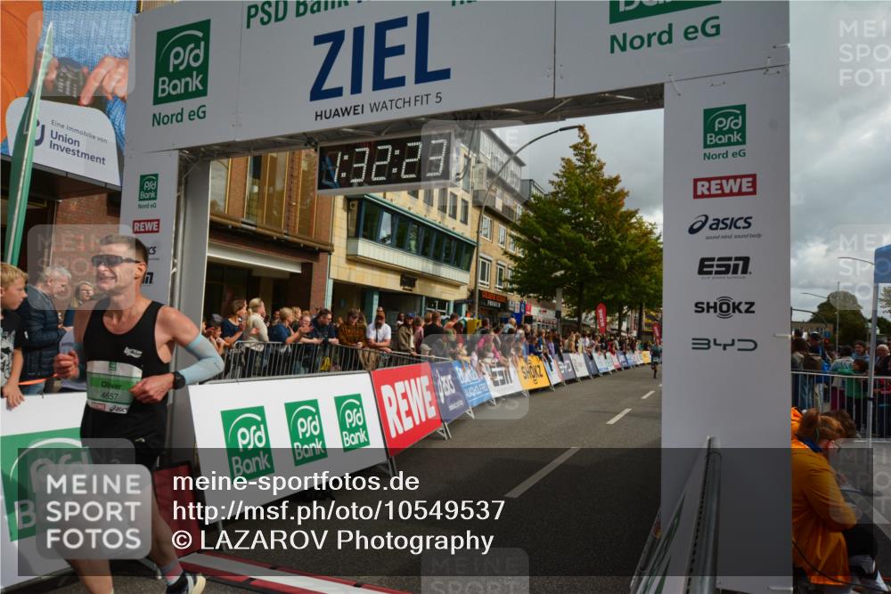 20.09.2026 - PSD Bank Halbmarathon LAZAROV Photography http://msf.ph/oto/10549537 20.09.2026 11:32:22 Ziel 2712, 4441, 4657 meine-sportfotos.de