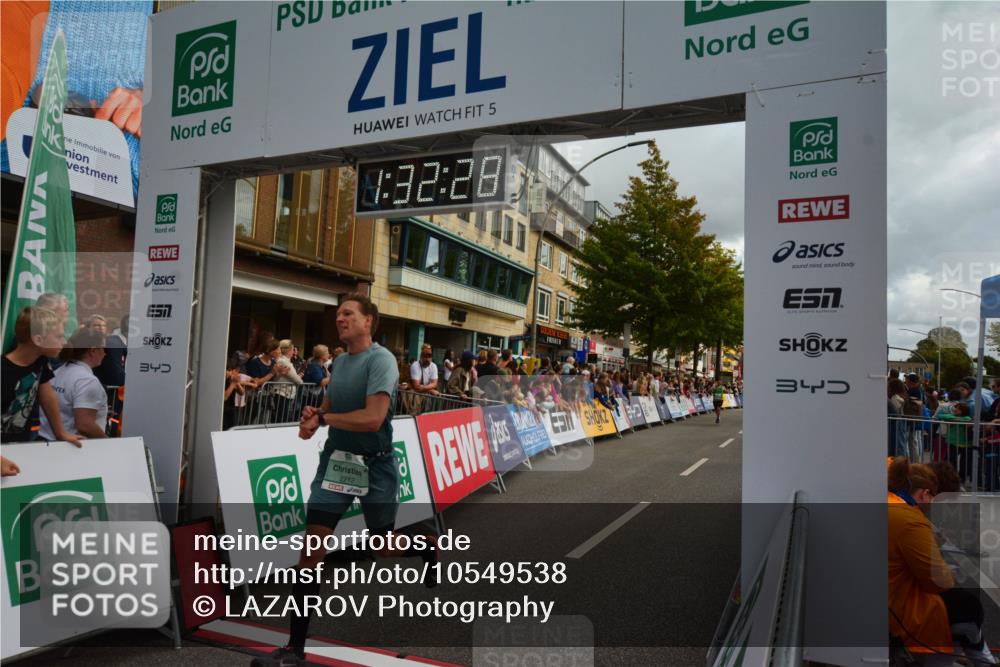 20.09.2026 - PSD Bank Halbmarathon LAZAROV Photography http://msf.ph/oto/10549538 20.09.2026 11:32:28 Ziel 2712, 4441, 4657 meine-sportfotos.de