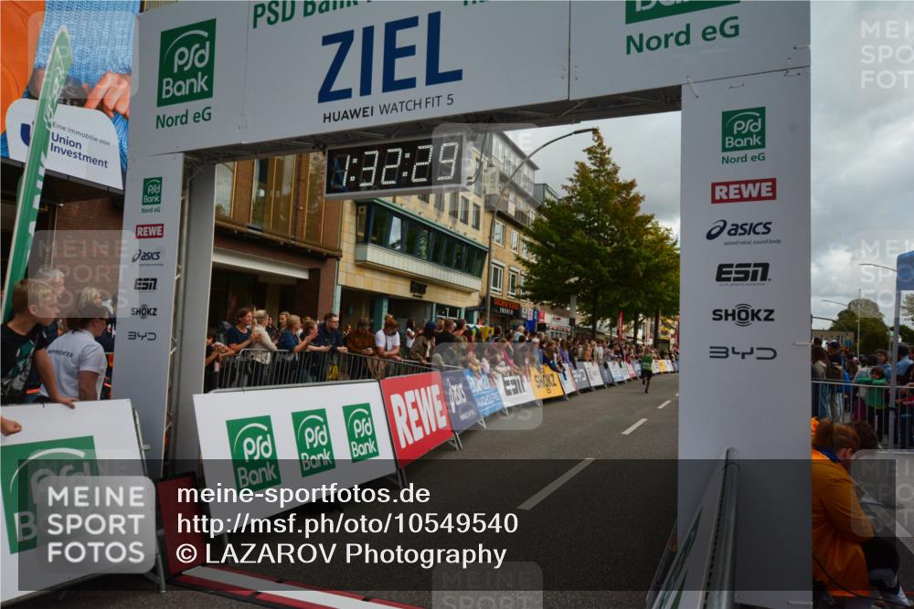 20.09.2026 - PSD Bank Halbmarathon LAZAROV Photography http://msf.ph/oto/10549540 20.09.2026 11:32:29 Ziel 2712, 4441 meine-sportfotos.de