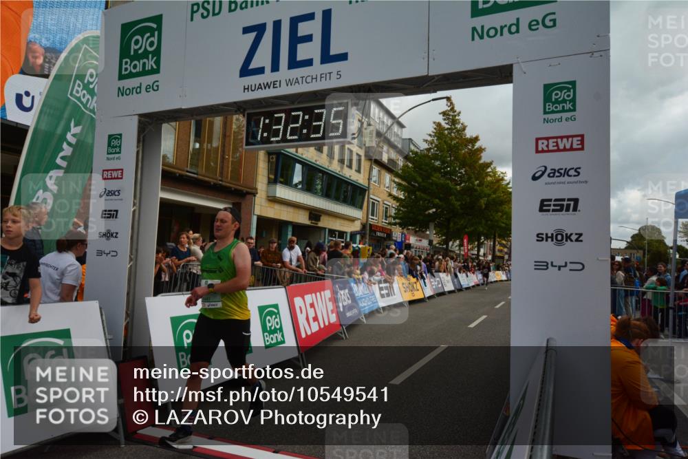20.09.2026 - PSD Bank Halbmarathon LAZAROV Photography http://msf.ph/oto/10549541 20.09.2026 11:32:34 Ziel 1208, 2086, 2575, 2712, 4441 meine-sportfotos.de