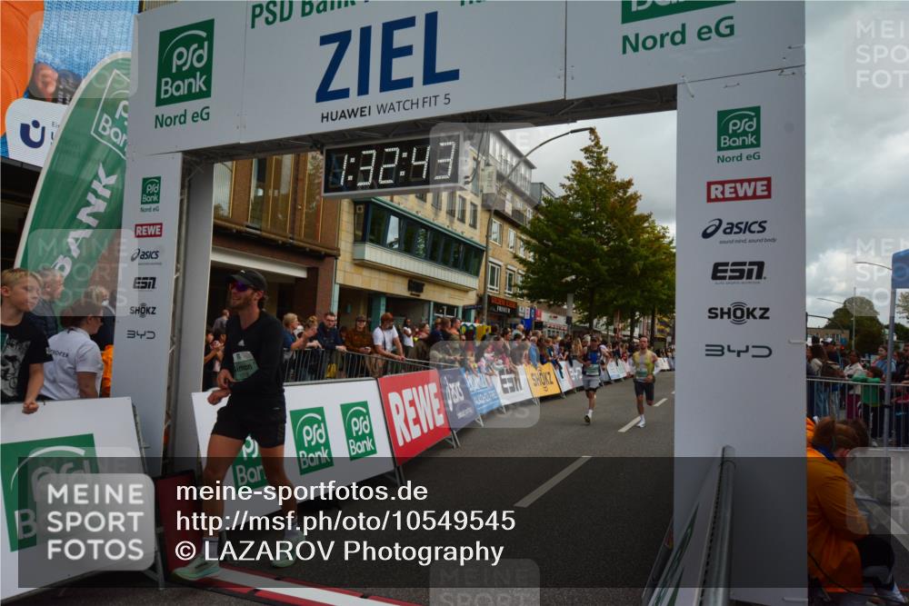 20.09.2026 - PSD Bank Halbmarathon LAZAROV Photography http://msf.ph/oto/10549545 20.09.2026 11:32:42 Ziel 1208, 1310, 2086, 2575, 2625, 3508 meine-sportfotos.de