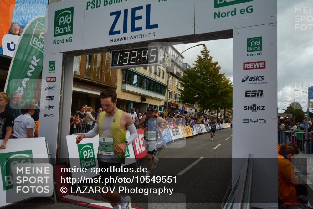 20.09.2026 - PSD Bank Halbmarathon LAZAROV Photography http://msf.ph/oto/10549551 20.09.2026 11:32:44 Ziel 1208, 1310, 2086, 2498, 2575, 2625, 3423, 3508 meine-sportfotos.de