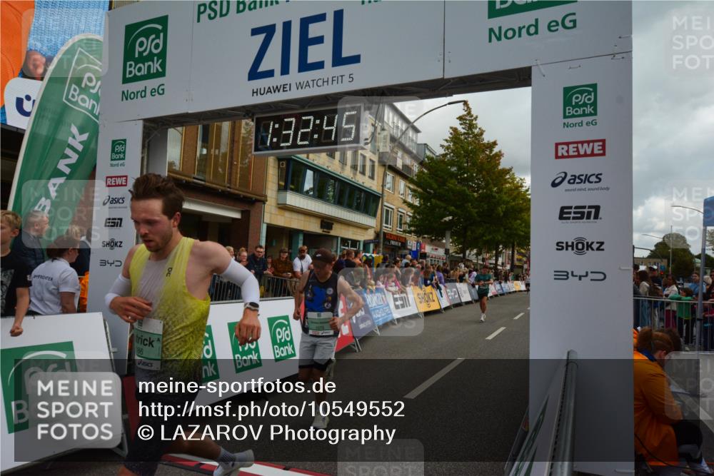 20.09.2026 - PSD Bank Halbmarathon LAZAROV Photography http://msf.ph/oto/10549552 20.09.2026 11:32:44 Ziel 1208, 1310, 2086, 2498, 2575, 2625, 3423, 3508 meine-sportfotos.de
